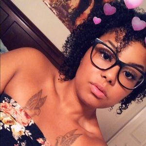 Meet your Posher, Josephine